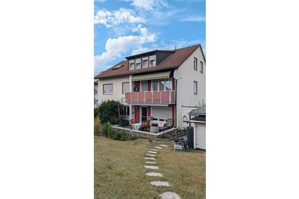 Helle und moderne 4-Zimmer Eigentumswohnung mit Balkon - Weisendorf