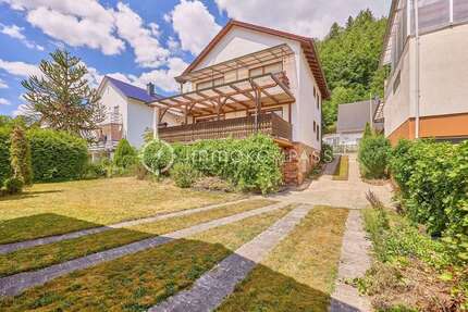 Haus zum Kaufen in Hinterweidenthal 325.000,00 € 184 m²