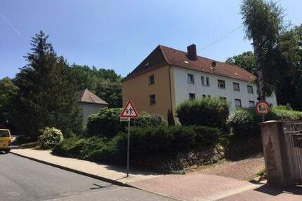 Schöne 2 R. WE im 2.OG saniert in Teuchern zu vermieten