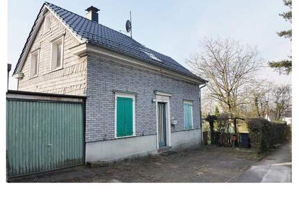 Freistehendes Einfamilienhaus mit großem Entwicklungspotenzial - gestalten Sie Ihr neues Zuhause - Solingen Gräfrath