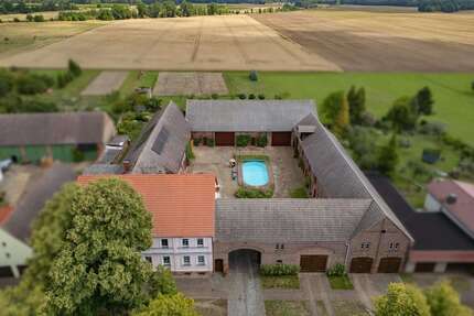 Haus zum Kaufen in Niedergörsdorf 659.000,00 € 335 m²