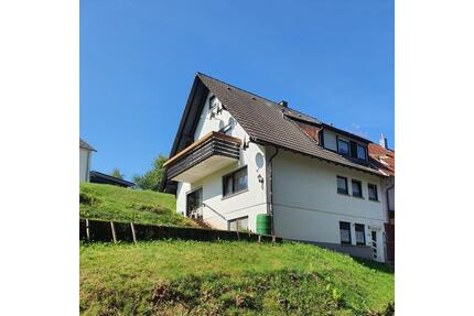 Doppelhaushälfte mit 2 Whg. | 118 m² | Ortsrandlage | in 72297 - Freudenstadt