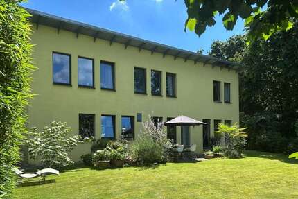 Haus zum Kaufen in Erkrath-Unterfeldhaus 968.000,00 € 202 m²