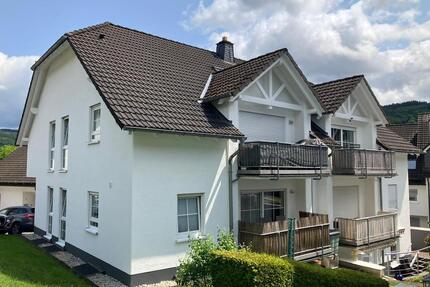 Modernes Wohnen auf 2 Etagen unterm Dach - Lennestadt