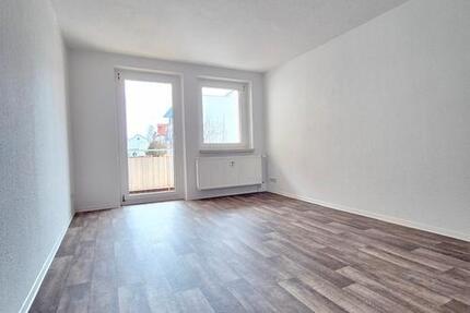 Balkon und 1. OG - 419,00&nbsp;EUR Kaltmiete, ca.&nbsp; 63,00&nbsp;m&sup2; in Freiberg (PLZ: 09599)