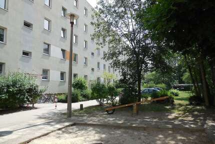 Wohnung zum Mieten in Potsdam 370,86 € 28.66 m²