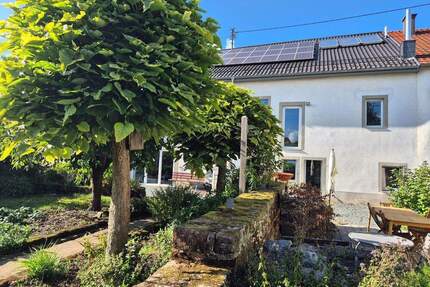 Gemütliches Bauernhaus mit gr. Scheune und Garten im Merziger Stadtteil Ballern zu verkaufen!