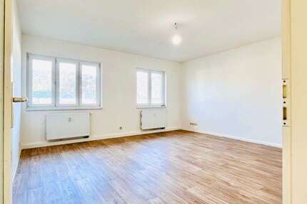 Wohnung zum Mieten in Freital 326,12 € 52.62 m²
