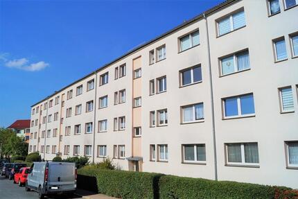 Tolle 2-Raum-Wohnung - 280,00&nbsp;EUR Kaltmiete, ca.&nbsp; 43,43&nbsp;m&sup2; in Pößneck (PLZ: 07381)