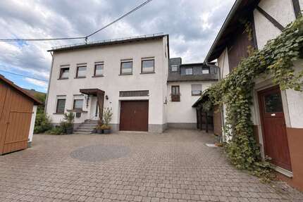 Haus zum Kaufen in Brey 450.000,00 € 257 m²
