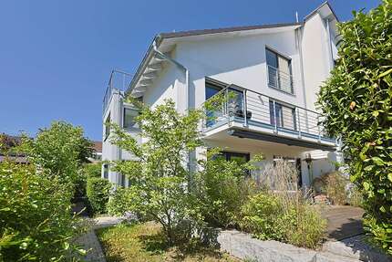 Haus zum Kaufen in Böblingen 890.000,00 € 220 m²