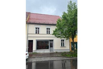 Bezugsfreies Wohn- und Geschäftshaus im Herzen von Biesenthal