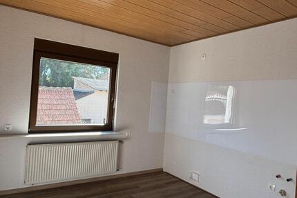 Lichtdurchflutete 3 Zimmer-Wohnung mit sonnigem Balkon i - Zweibrücken