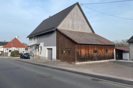 Zweifamilienhaus mit Potenzial für eine dritte Wohnung - Bad Buchau