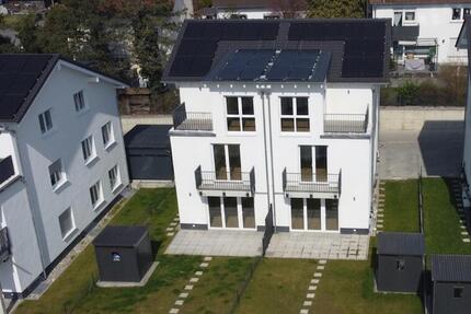 Stilvolle Doppelhaushälfte in ruhiger Lage mit optimaler Anbindung - Gundelsheim