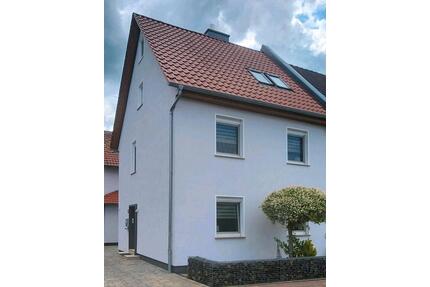 Möbliertes Haus zu vermieten - 1.200,00&nbsp;EUR Kaltmiete, ca.&nbsp; 120,00&nbsp;m&sup2; in Eschwege (PLZ: 37269)