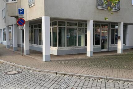 BüroPraxis in zentraler Lage - 1.260,00&nbsp;EUR Kaltmiete, ca.&nbsp; 180,00&nbsp;m&sup2; in Aschersleben (PLZ: 06449)