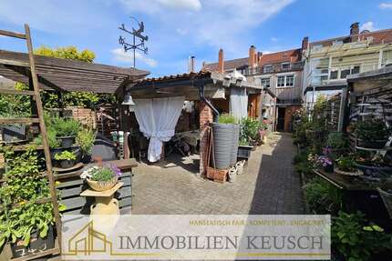 Haus zum Kaufen in Bremen Gröpelingen 410.000,00 € 293.69 m² - Bremen / Gröpelingen