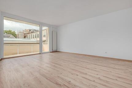 Provision- und bezugsfrei! Frisch renoviertes 1‑Zimmer‑Apartment - Frankfurt am Main Ostend