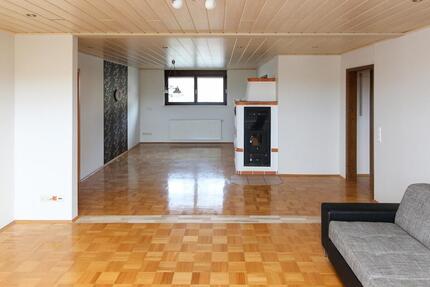 Attraktive 4-Zimmer-Wohnung mit Loggia in ruhiger Lage - Schlüchtern
