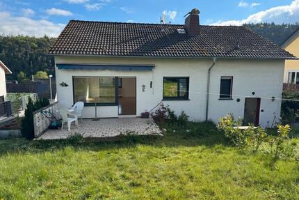 3 ZKB in Bad Schwalbach (Mitte) – Großer Garten & Neue Terrasse!