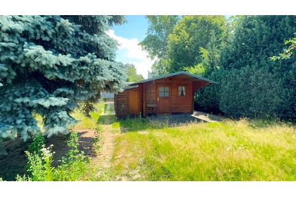Großes Baugrundstück in Siebenlehn mit Bungalow und Doppelgarage zu verkaufen - Großschirma