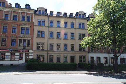 Gemütliche DG-Wohnung mit Laminat...Bad mit Wanne und Fenster - Chemnitz Altendorf