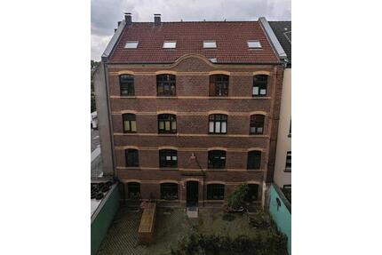 Altbauwohnung 131 qm - bevorzugt für Familien und provisionsfrei - Düsseldorf Stadtbezirk 6