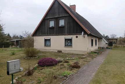 Haus und großes Grundstück - 120.000,00&nbsp;EUR Kaufpreis, ca.&nbsp; 60,00&nbsp;m&sup2; in Grambow (PLZ: 17322)
