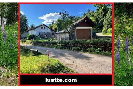 Idyllisch, in der Natur eingebettet gelegenes Wohn- auch Ferienhaus, Waldrand, Sackgasse, Eckgrundstück ca. 660 m², i... - Herrischried-Wehrhalden