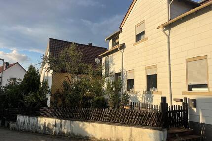 Zwei Einfamilienhäuser mit Grundstück und Garten in Lauterecken