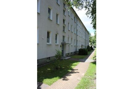 Kurzexposé 230212 - 450,00&nbsp;EUR Kaltmiete, ca.&nbsp; 59,26&nbsp;m&sup2; in Güstrow (PLZ: 18273)