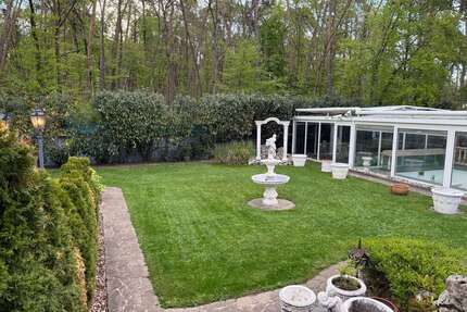 Haus zum Mieten in Heusenstamm 3.000,00 € 274 m²