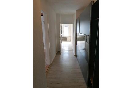 3zkb Balkon zu sofort frei - 700,00&nbsp;EUR Kaltmiete, ca.&nbsp; 75,00&nbsp;m&sup2; in Varel (PLZ: 26316)