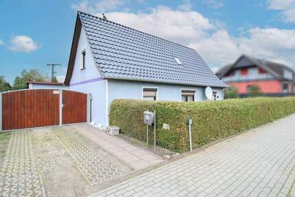 Zuhause mit Garten, Garage und 2 Freistellplätzen in Feldrandlage - Süderholz Rakow
