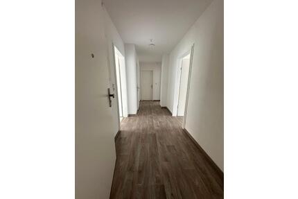 Zentrale 3-ZKB Wohnung citynahe Lage – renoviert & ab sofort frei - Saarbrücken Neue Bremm
