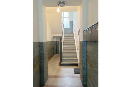 Wohnhaus aus der Jahrhundertwende mit Altbaucharme - mitten in Eller! - Düsseldorf