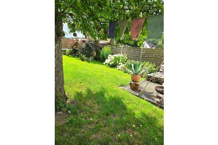 Doppelhaushälfte mit schönem Garten, bis 125 qm ausbaubar - Farschweiler