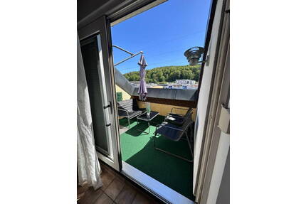Sonnige 3-Zimmer-DG-NICHTRAUCHER-Wohnung mit Loggia in GD- Ost Nähe OBI, LGH, Buchauffahrt - Schwäbisch Gmünd-OST