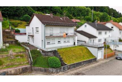 +++In unverbaubarer Lage: Charmantes Einfamilienhaus mit kleiner Einliegerwohnung, Panoramablick, Terrassen, Garten, Garage in ruhiger, idyllischer La - Waldfischbach
