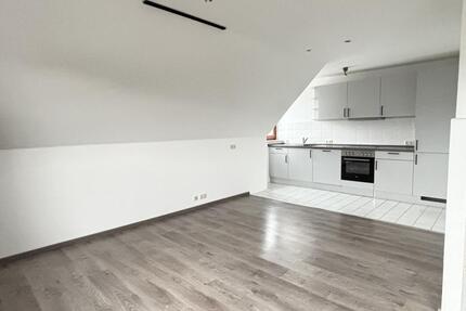 3-Zimmer-Dachgeschosswohnung mit Stellplatz in Strandnähe - Grömitz