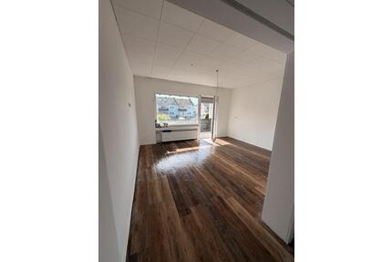 3ZKB in Klarenthal mit schönem Balkon - Saarbrücken West