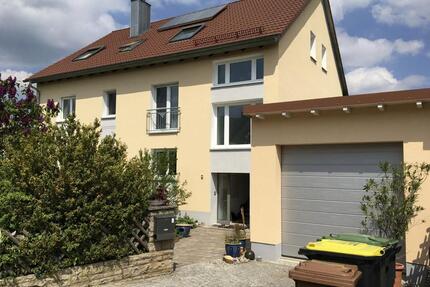 Top-saniertes Mehr- oder Einfamilienhaus mit Weitblick - Roßtal
