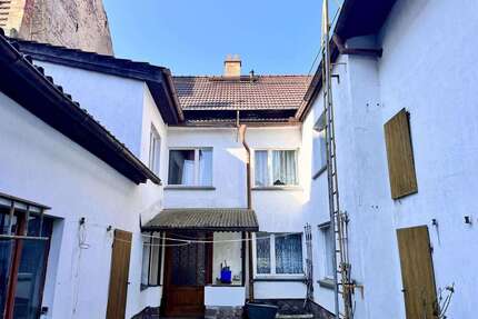 Haus zum Kaufen in Doberlug-Kirchhain 74.000,00 € 120 m²