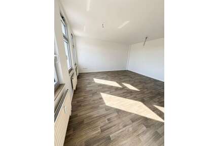 Wohnung zum Mieten in Magdeburg 302,00 € 40.18 m²