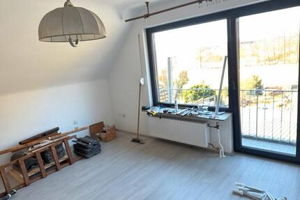 Großzügige 90qm ,3 Zimmer Maisonette Wohnung, kleiner Garte - Glinde