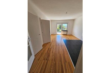 Helle & grozügige 3 - 4 Zimmer Wohnung - Riegelsberg