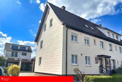 Große DoppelhaushälfteZweifamilienhaus mit Garage in Trossingen