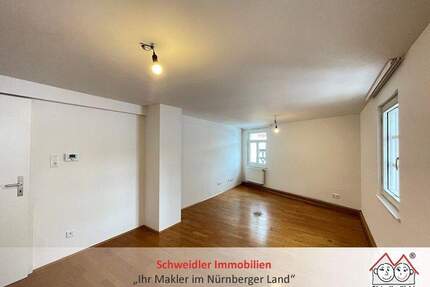 Schnuckelige Pärchenwohnung! Gemütliche 3-Zimmer-Wohnung in Lauf am Marktplatz zur Miete (1. OG) - Lauf an der Pegnitz