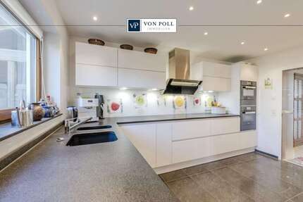 Haus zum Kaufen in Wolfschlugen 739.000,00 € 248 m²